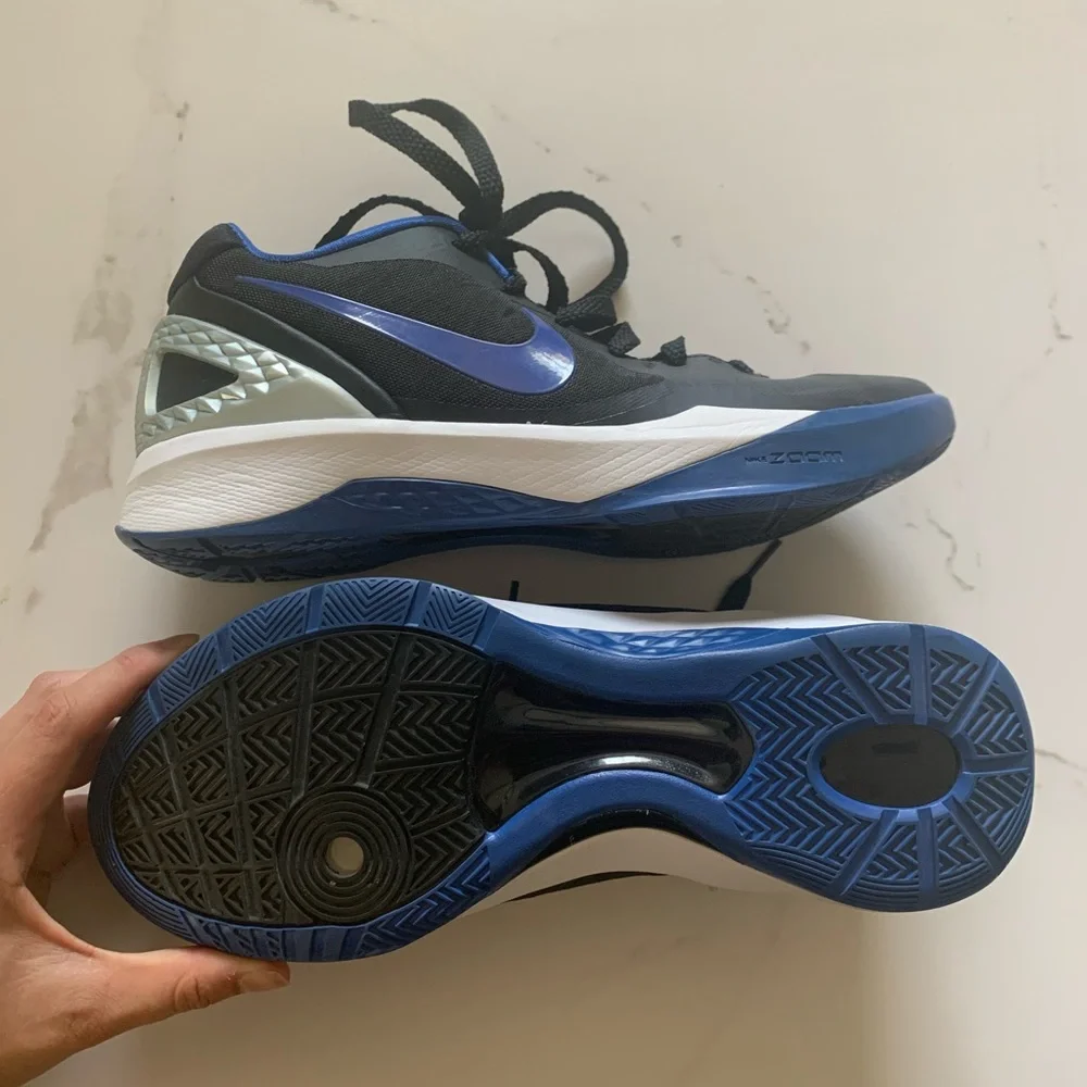 Nike Volleyball or Basketball Court Shoes - Picture 2 of 5